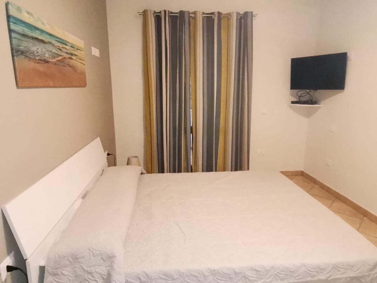 La Caletta Di Dany Apartment กัสเตลซาร์โด ภายนอก รูปภาพ