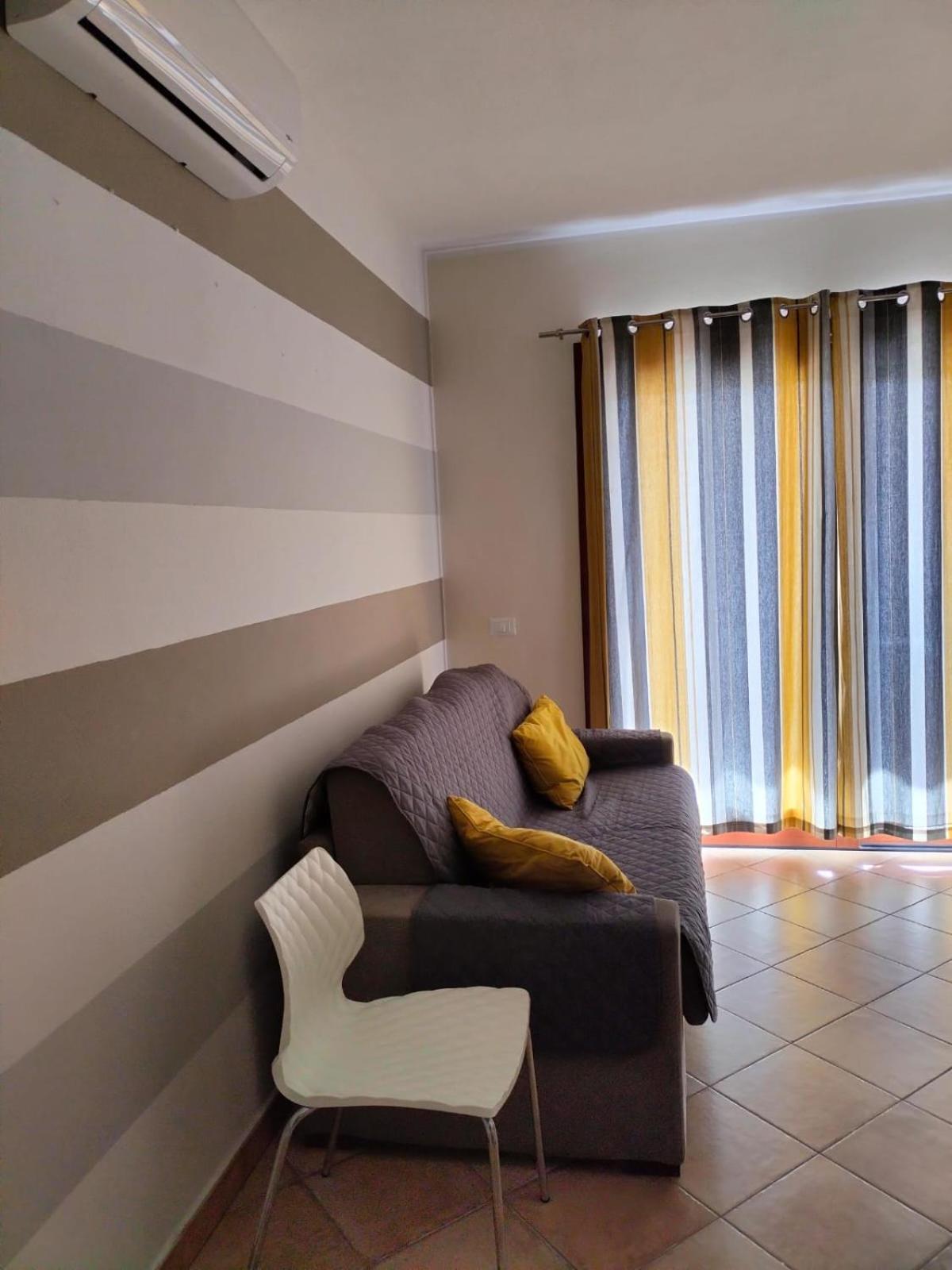 La Caletta Di Dany Apartment กัสเตลซาร์โด ภายนอก รูปภาพ